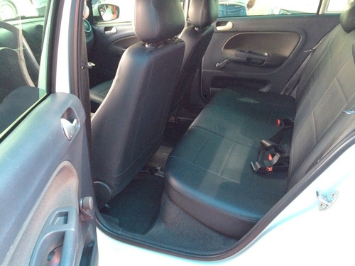 Volkswagen Voyage 1.0 Completo - Sem Entrada 48x R$899,00