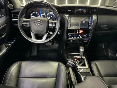 Toyota Fortuner Srv 2022
