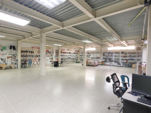 Milagros Inmuebles Edificio Venta Barquisimeto Lara Zona Centro Economica Residencial Economico Comercial Código Inmobiliaria Rent-a-house 24-21728