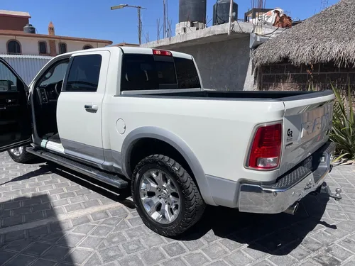 Dodge LARAMIE 5.7 Laramie Mcab 4x4 Mt