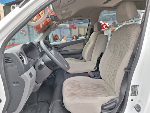 Nissan Urvan NISSAN URVAN 2.5 15 PASAJEROS AMPLIA Aa MT