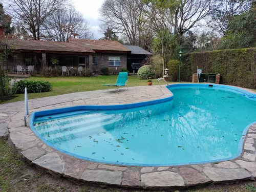 Chalet En Venta En Parque Leloir