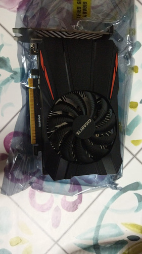 Tarjeta De Vídeo Gigabyte Nvidia Geforce Gtx 1050 Ti 4gb (Usado)