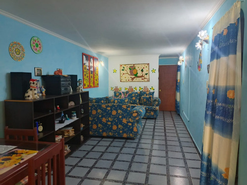 Casa En Venta En Guatire Castillejo De Un Nivel Economica Acogedora En Calle Cerrada Cerca Del Hospital Conjunto Residencial Mucuchies Con Terraza Patio Techado