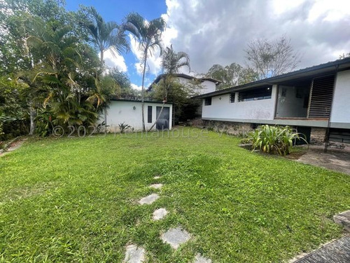 Acogedora Casa En Venta En Alto Hatillo. Negociable