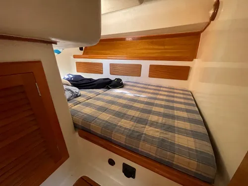 Velero Vip 33.5 Volvo Penta 29 Hp Timón Rueda Orza