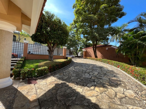 Imagen 5 de 30 de Casa En Venta/renta Con Terreno De 2,600 M2 Con Entrada Dire