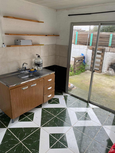 Apartamento De Un Dormitorio, Baño Cocina Comedor Y Patio