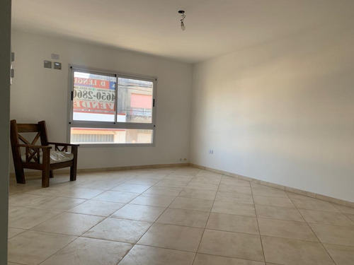 Imagen 7 de 14 de Depto 2 Amb C/balcon A Estrenar // Monseñor Marcon 2082