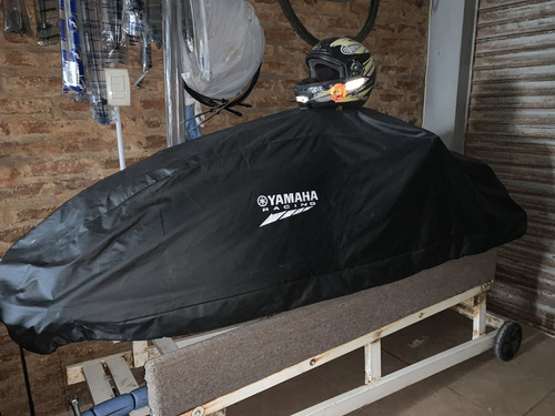 Yamaha Super Jet 701. Jet Ski