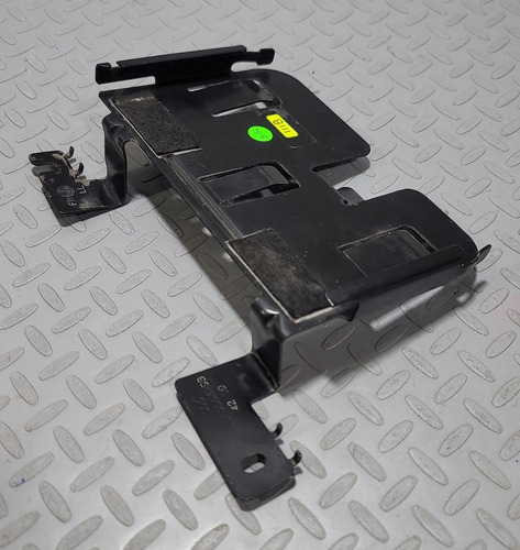Base Soporte De Computadora De Motor Jetta A4 Golf 2000-2002 (Usado)