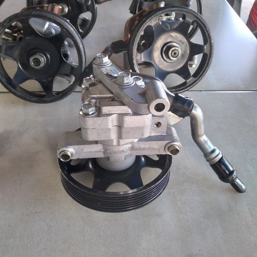 Bomba Hidraulica Ford Escape V6 3.0  05-07