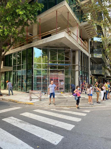 Imagen 3 de 10 de Local Esquina A Estrenar En Doble Altura - Palermo