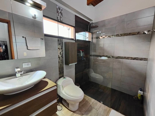 Imagen 5 de 21 de As Hermosa Casa En Urbanización Villa Eugenia As