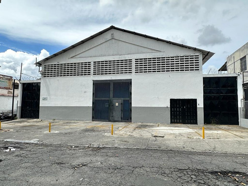  La California Norte Venta Galpon Comercial 2.000m2