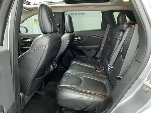 Jeep Cherokee 3.2 Longitude