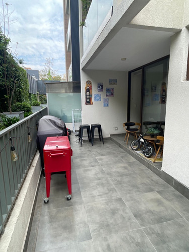 Arriendo 2d+2b+e Con Patio En Plaza Ñuñoa, Cercano Metro