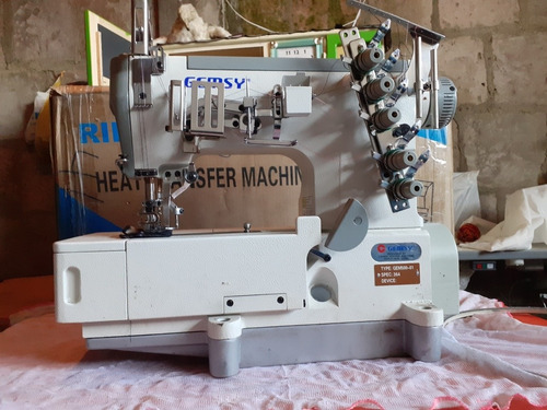 Se Vende Maquina De Coser Recubridora Gemsy Semi Nuevo (Usado)