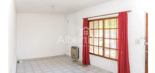 Imagen 3 de 17 de Venta Dúplex De 3 Ambientes Al Frente Morón Sur.