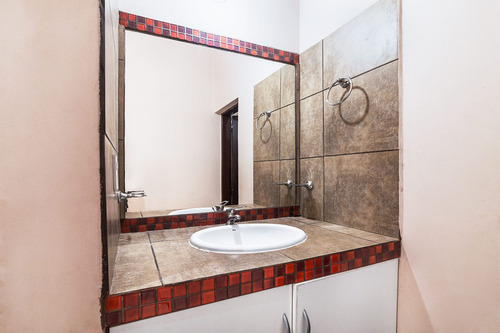 Venta Casa 3 Dorm B° Los Perales 644 M2