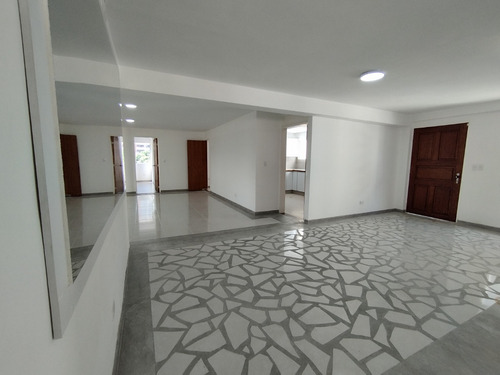 Pent House En Venta Sebucán, 279m² + 117m² Terraza, Y.a.