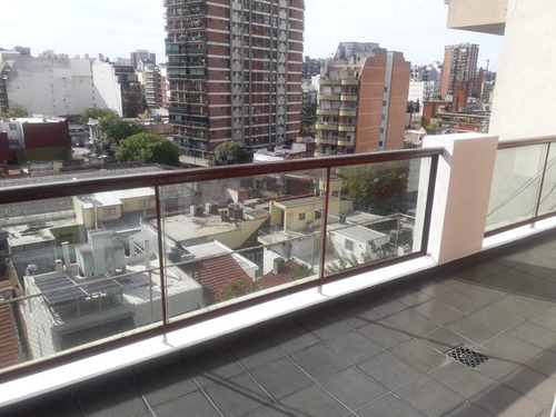 Imagen 2 de 12 de Excelente Dto 2 Amb Con Balcon Corrido Al Frente A Mts Del Subte B Or Norte Muy Luminoso