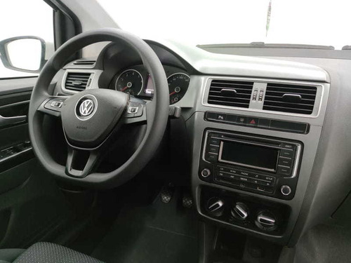 Imagem 10 de 15 de Volkswagen Spacefox 1.6 8v Trend Totalflex 4p 2019