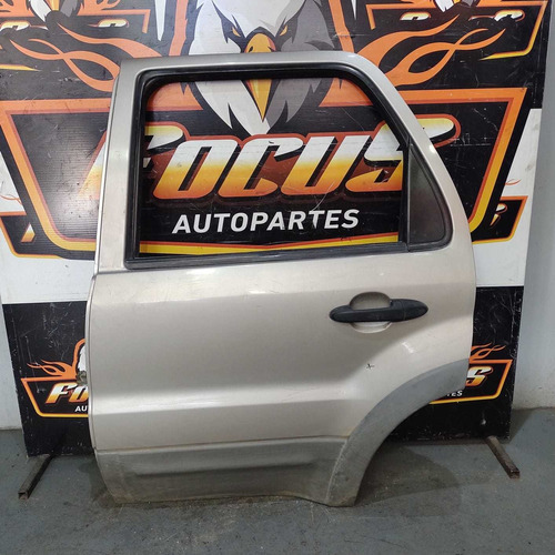 Puerta Trasera Izquierda Ford Escape 2004