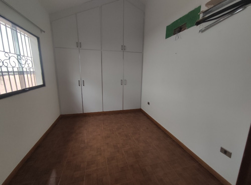 Imagen 13 de 22 de Casa / Townhouse En Barrio Sucre, Maracay 04121994409