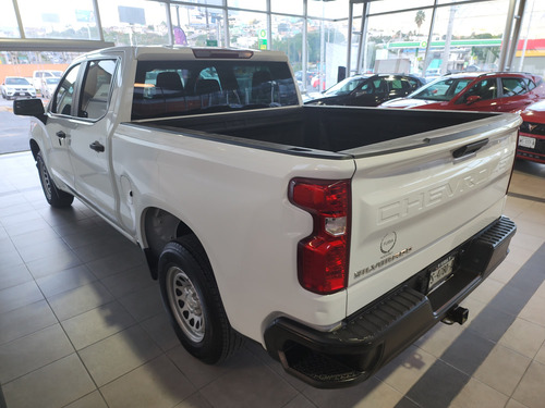 Chevrolet Silverado 4.3 1500 Doble Cabina Ls V6 4x2 At