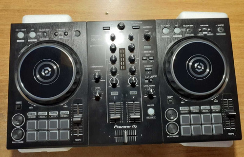 Imagen 8 de 10 de Controlador DJ Pioneer DDJ-400 negro de 2 canales