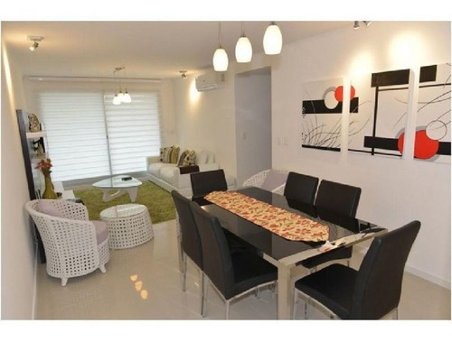 Apartamento En Alquiler Por Temporada De 2 Dormitorios En Playa Brava