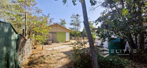 Venta De Sitio De 1.624 M2, Con 2 Casas Y Una Cabaña - Olmué