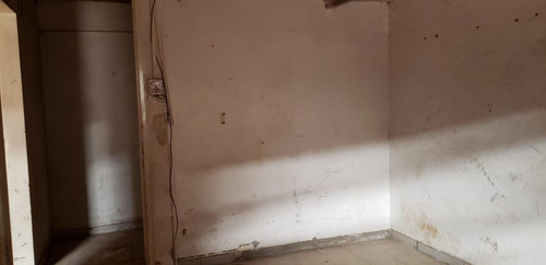 Imagen 13 de 26 de Alquilo Galpon 300 M2 Ofi 80 M2 Terreno 1300 M2 Pi Centenari