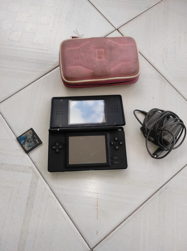 Nintendo 3ds Lite Para Reparar O Repuesto Cargador Y Forro (Usado)
