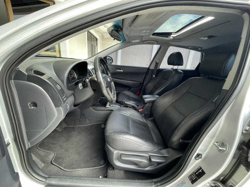 Imagem 8 de 11 de Hyundai I30 2.0 16v 145cv 5p Aut.