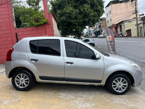 Renault Sandero 1.0 16v Expression Hi-flex 5p