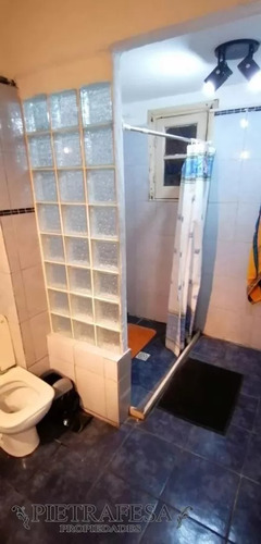 Apartamento En Venta, 2 Dormitorios, 1 Baño, Cerro Largo, Centro.