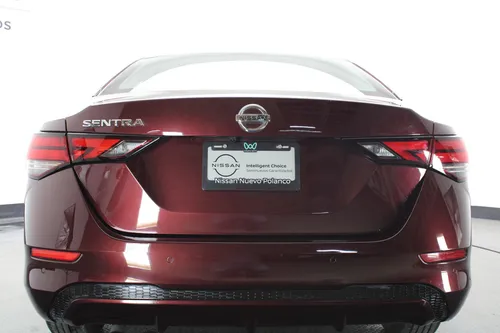 Nissan Sentra 2.0 Advance Mt