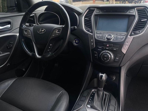 Hyundai Santa Fe V6