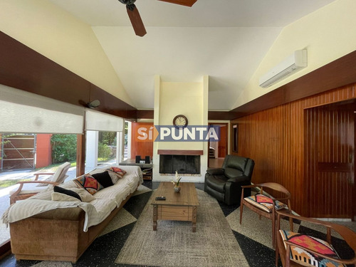 Imagen 1 de 30 de Casa En Venta - Cantegril