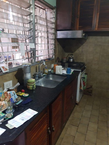 Imagen 5 de 13 de Venta De Casa Con Tres Departamentos
