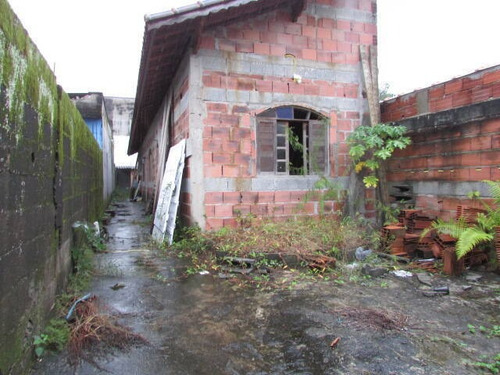 Imagem 1 de 13 de Casa Semi Acabada Em Mongaguá - 1072