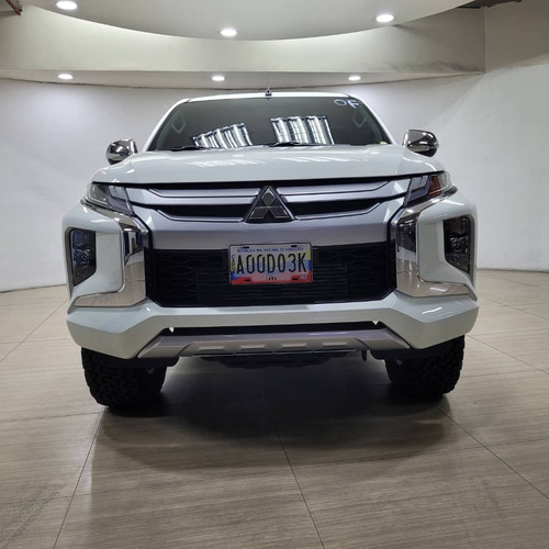 Imagen 5 de 9 de Mitsubishi L200 2021