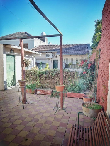 Imagen 2 de 11 de Casa Multifamiliar En Venta