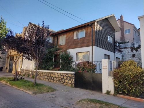 Venta De Hermosa Casa En Recreo, 5 Dormitorios