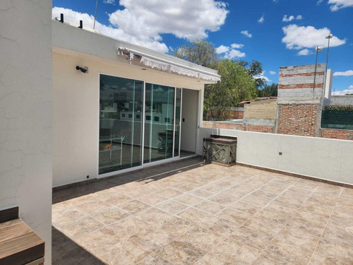 Residencia En Venta En Bosques De San Juan, San Juan Del Río, Querétaro