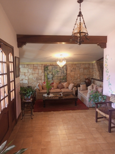 Imagen 9 de 20 de Hermosa Y Amplia Casa Estilo Colonial