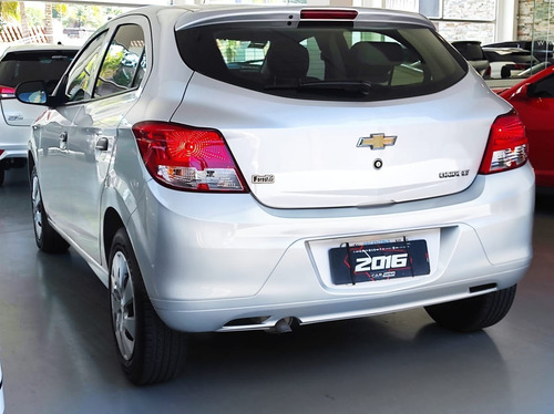 Chevrolet Onix 1.4 Lt - Car Cash