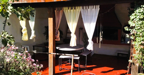 Casa En Barrio Los Boulevares